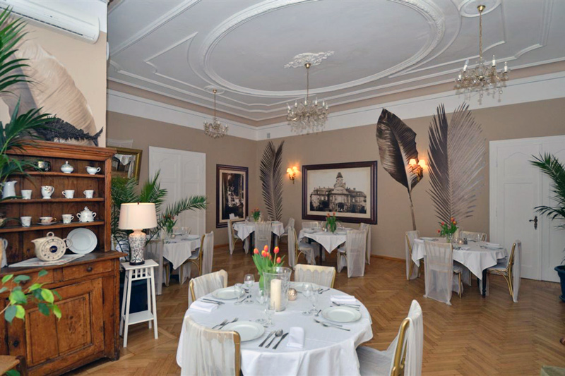 Pałac Nieznanice Hotel SPA pokoje noclegi konferencje szkolenia wypoczynek w Polsce